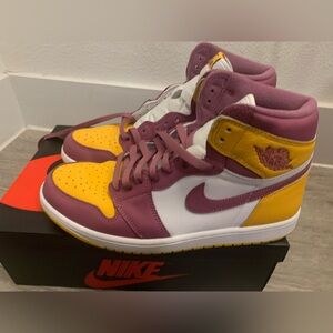 Air Jordan 1 OG Bordeaux Brotherhood